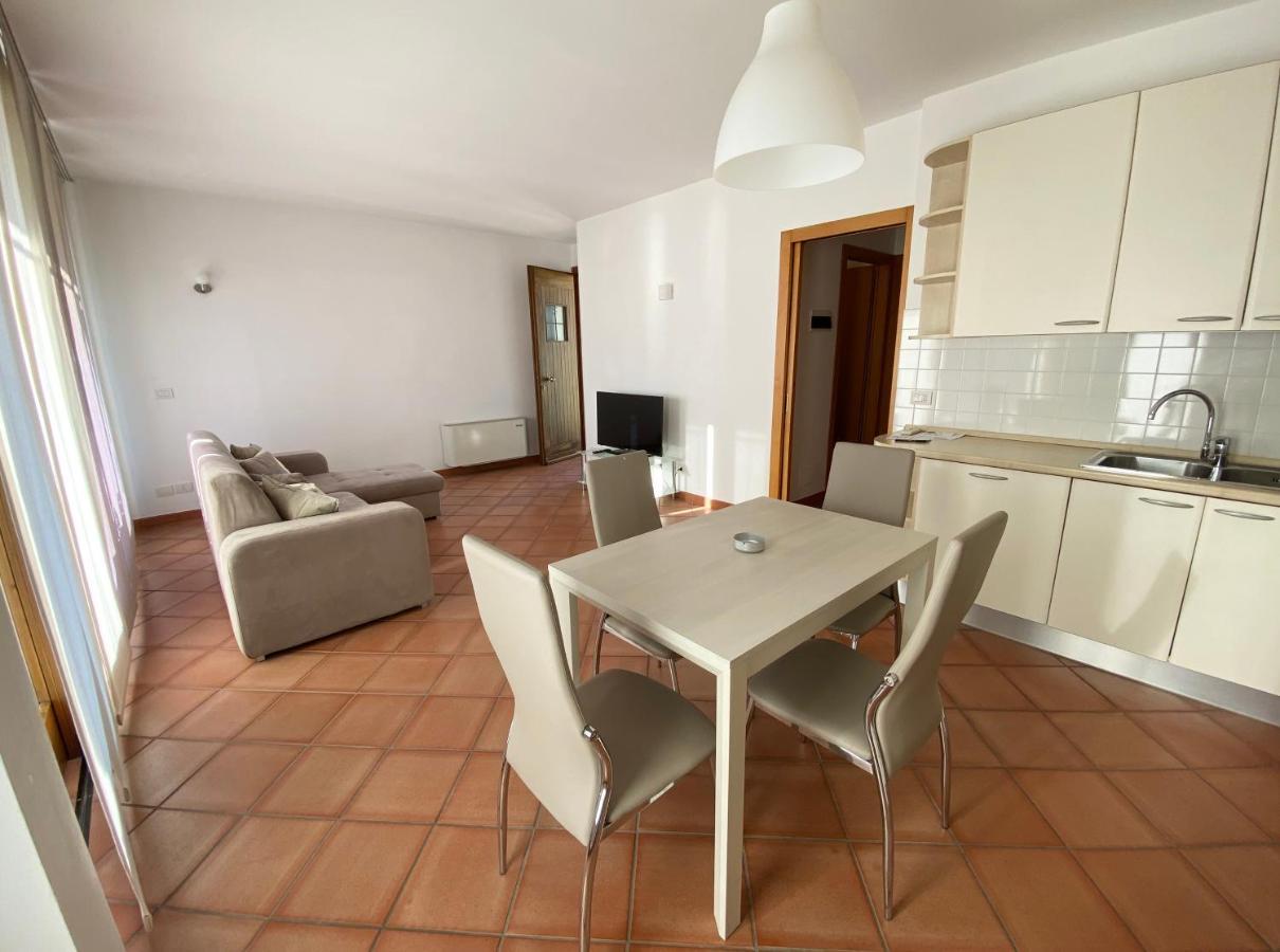 Paiari Apartment *